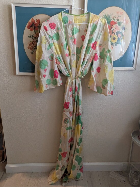 American Vintage Other - 1930's Delicate Silk Robe
